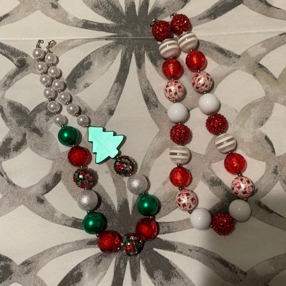 Red tulle tutu skirt sz 4t & Christmas necklaces set - Picture 3 of 6